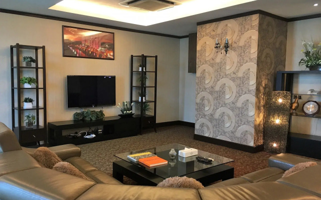 Kinta Riverfront Hotel & Suites