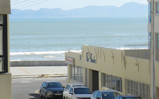 Silver lining beach apartment