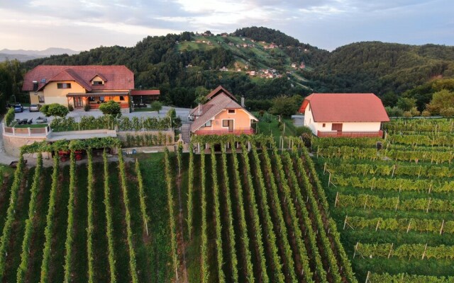 Vineyard Cottage Urban