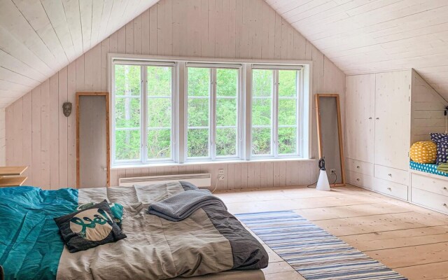 Nice Home in Grisslehamn With Sauna and 3 Bedrooms