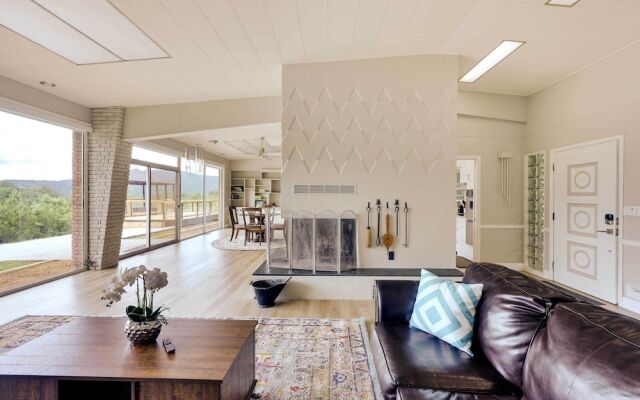 Private Saltwater Pool: Mtn-view Copperhill Home