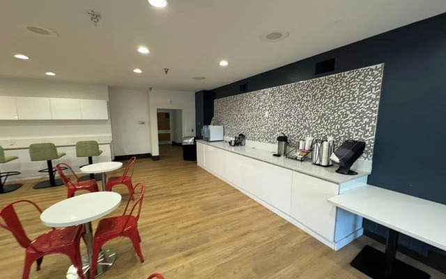 Extended Stay America Premier Suites - Portland - North