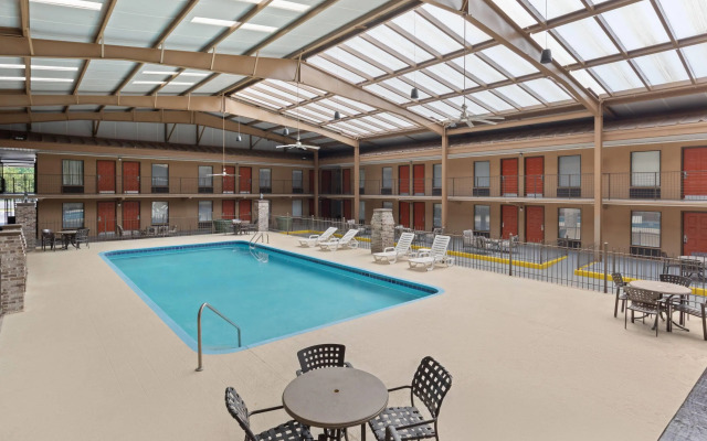 Baymont by Wyndham Knoxville I-75