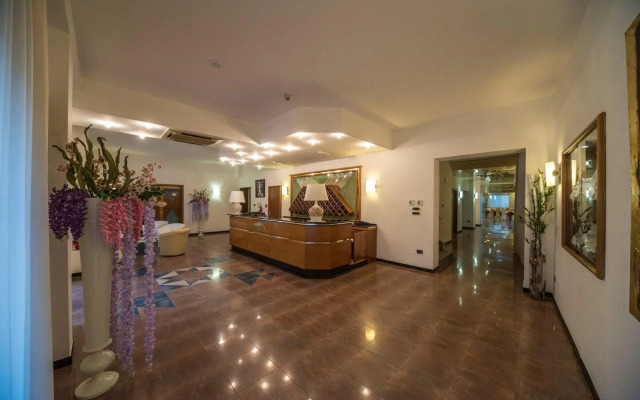 New Petit Hotel