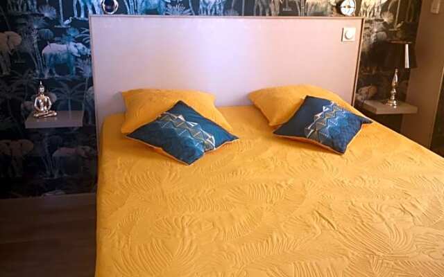 Chambre La Palmeraie village naturiste