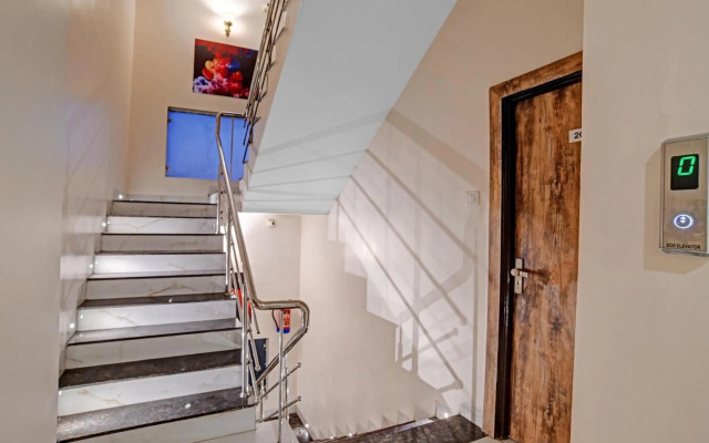 Super OYO Townhouse 931 Hotel Benchmark Vijay Nagar