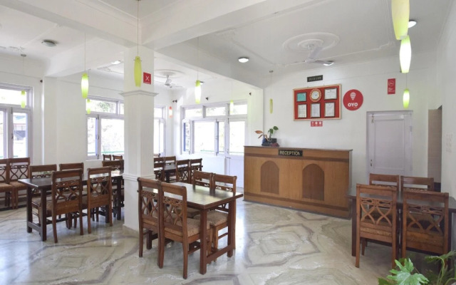 Hotel Sunshine Villa by OYO Rooms