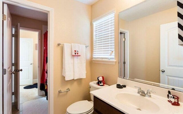 4221 Oakview Drive 6 Bedroom Home