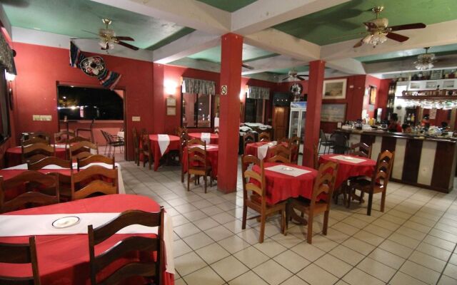 Rolson Hotel