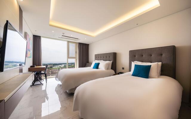 SweetMay Jeju Hotel