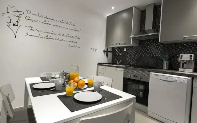 Beautiful&Charming Poet's House
