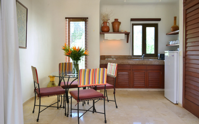 Playa Palms Beach Hotel