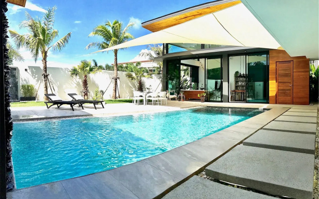 New Wonderful Villa in Nai Harn Center