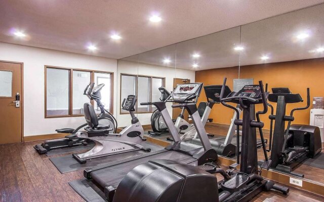 La Quinta Inn & Suites by Wyndham Memphis I-240