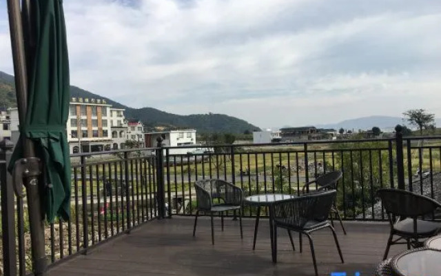 Yinhai 123 Guesthouse