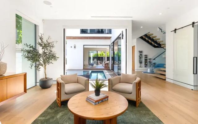 The Penmar Retreat - Luxurious Resort-style Oasis