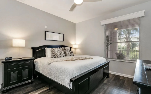 Miranda's Gem Deluxe 3 Bedroom Condo by RedAwning