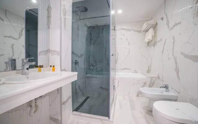Hotel Perla Beach Luxury