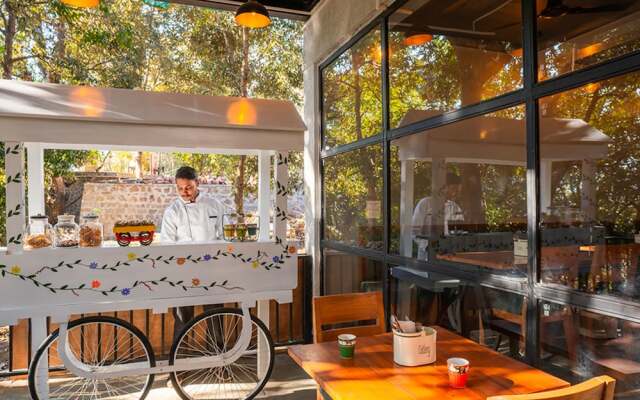 Moustache Bhimtal Luxuria, Nainital