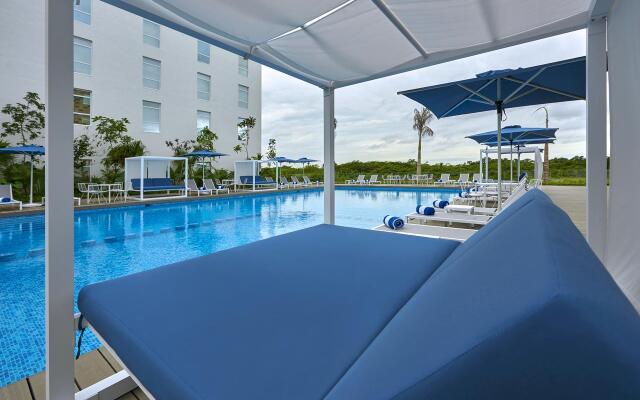 City Express Suites by Marriott Cancún Aeropuerto Riviera