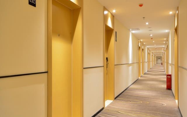City Comfort Inn Passenger Transportation Runji Construction Material – Hotel Rooms – Qianjiang