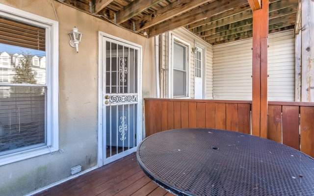 Upscale Home W/rooftopdeck&parking Near Stadiums