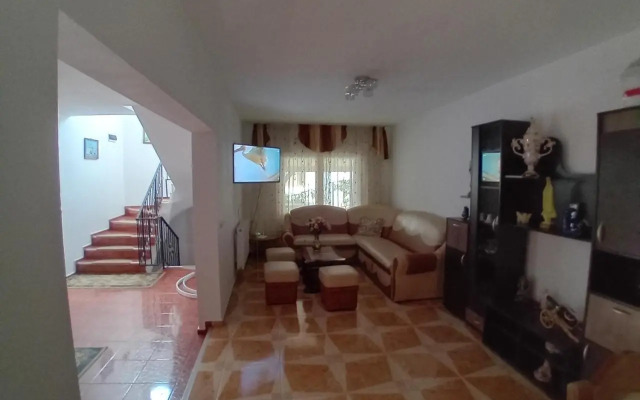 Casa Larisa