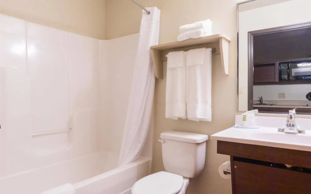 WoodSpring Suites Lafayette