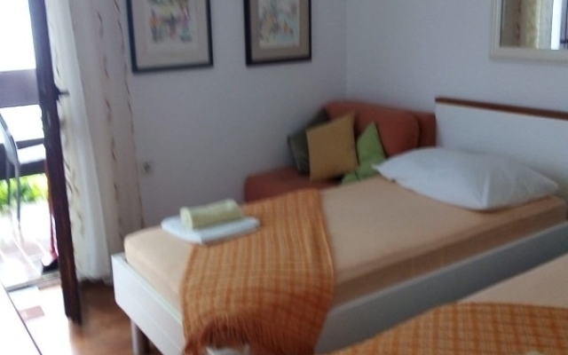 Apartment Branka - at the beach: A1 Stanici, Riviera Omis