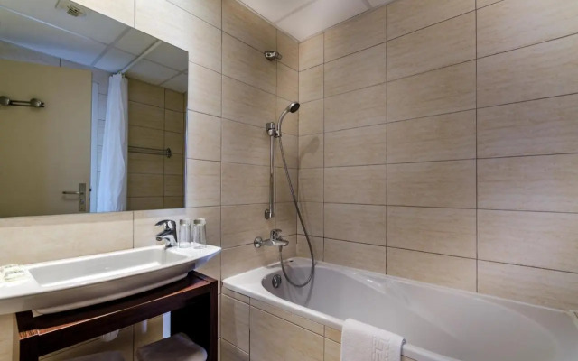 Hôtel Croix des Bretons Lourdes Pyrénées