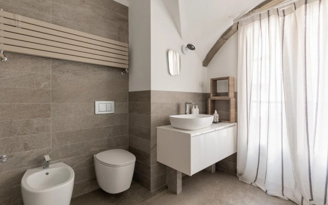 Santo Stefano 13 - Quadrilocale Elegante