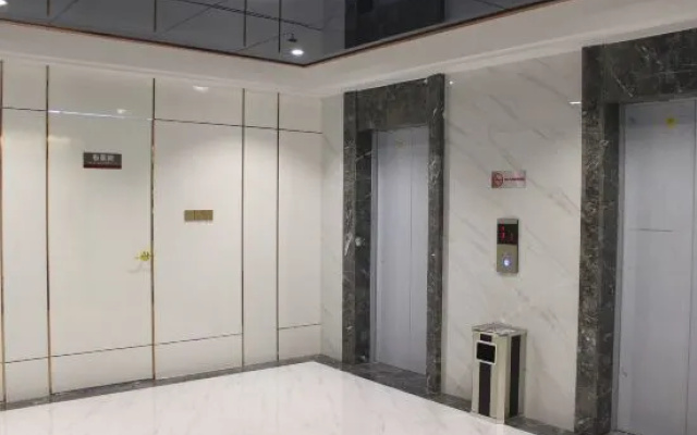 Changzhijiang Designer Hotel (Shantou Zhujiang Road Food Street Branch)