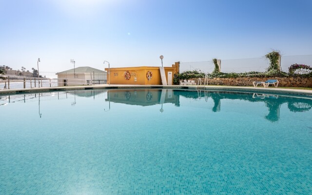 Almirante 903 JUST ON THE BEACH