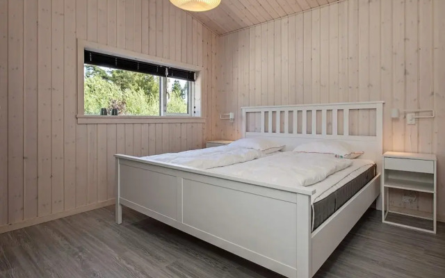 8 Person Holiday Home in Vaeggerlose