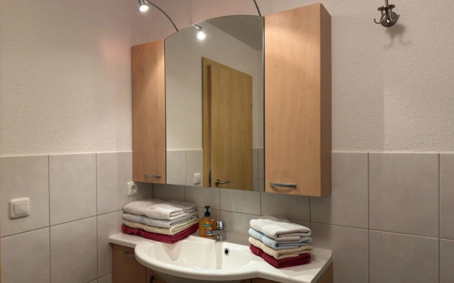 Charmante Ferienwohnung mit Garten in Wiek