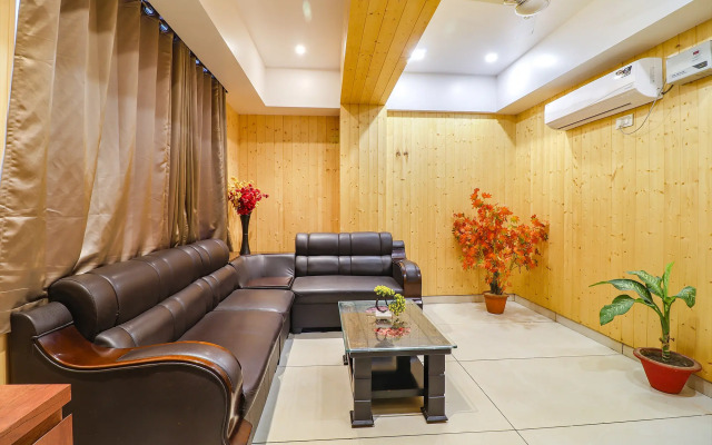 Fabhotel Grand Arya