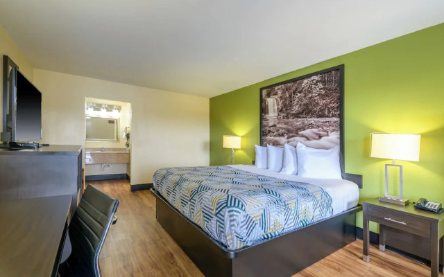 Super 8 Motel - Forsyth