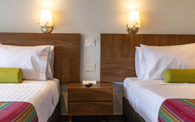 Hotel Estancias VIVE MX el marques Queretaro, Trademark