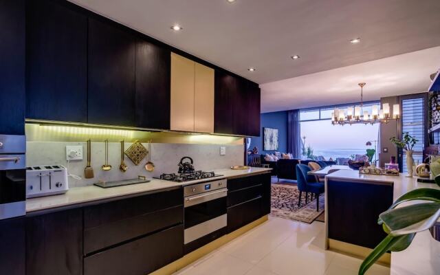 Beautifully Designed Villa w Sweeping Views Belle View