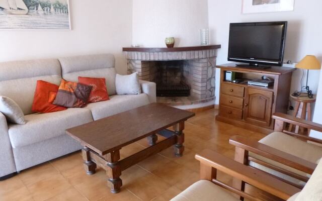 Amazing Villa in Empuriabrava With Swimming Pool