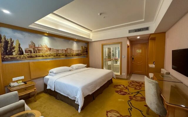 Vienna Hotel (Huizhou Qiuchang Yingbin Road)
