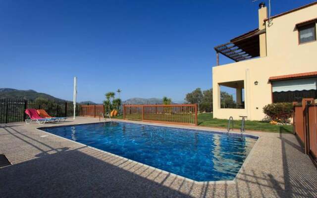 Louloudis Villa
