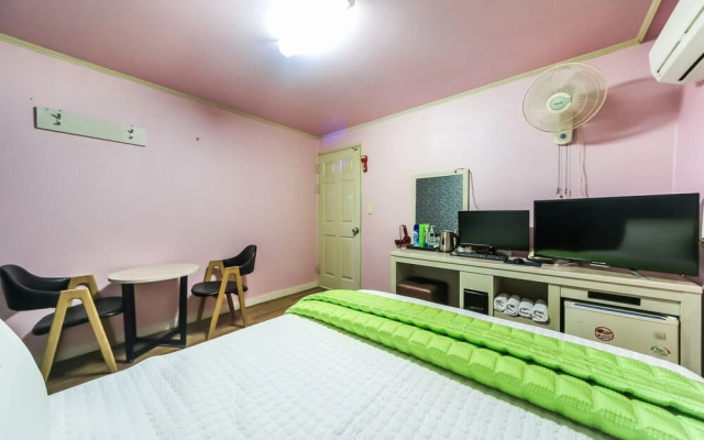 Busan Nampodong Chowon Park