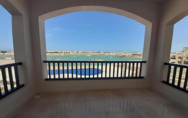 Luxury Three Bedroom Apartment with amazing view