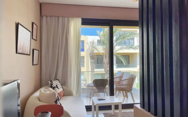 Refreshed & Uplifted 2 BDR @ G Cribs