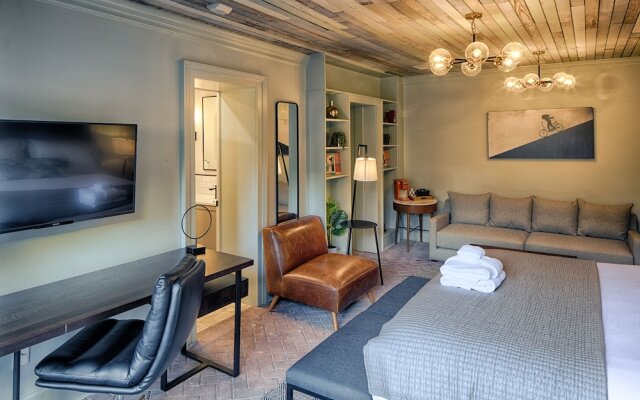 The Present Hotel