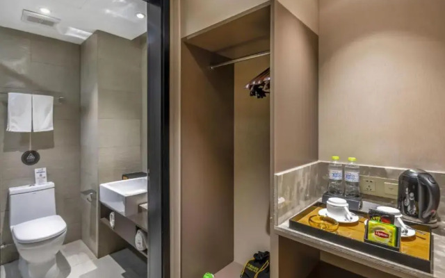 【locals】Taian Taishan District Baolongcity Square