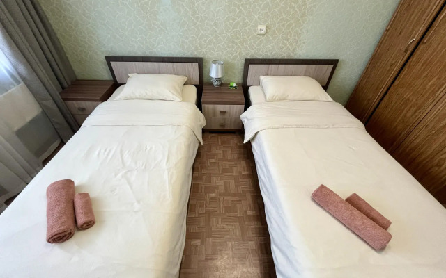 Барбарис на улице Комсомольская - фото 2