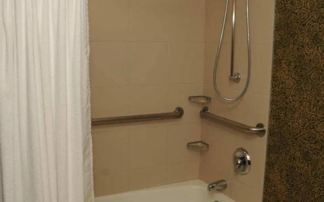 DoubleTree by Hilton Libertyville - Mundelein