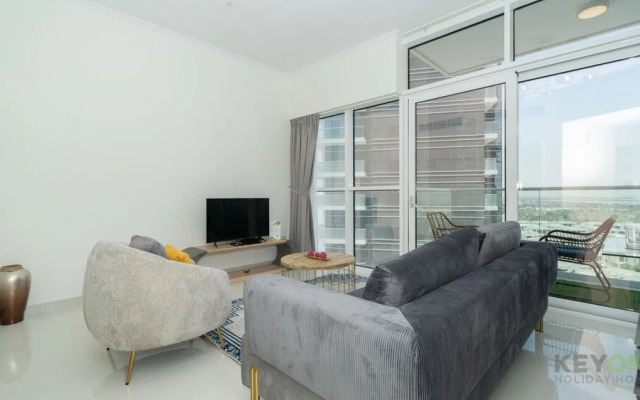 KOHH – 1BR in Carson Tower